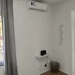Wendy's House- Self Check In- منزل للإقامة بيرغامو